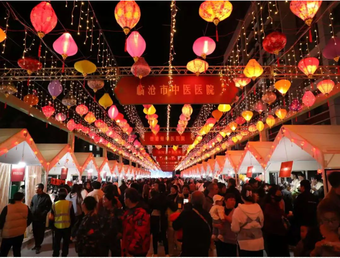 岐黃薈萃，百花齊放，臨滄中醫(yī)夜市圓滿收官